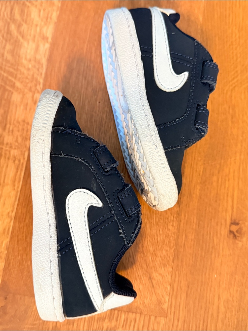 NIKE | Baby Navy and White Court Royale Velcro Sneakers - Picture 8 of 10